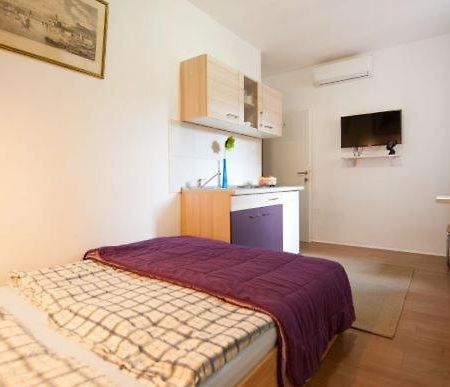 ספליט Centar 2 Private Room With Ensuite And Kitchenette מראה חיצוני תמונה