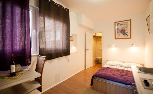 ספליט Centar 2 Private Room With Ensuite And Kitchenette מראה חיצוני תמונה