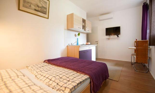 ספליט Centar 2 Private Room With Ensuite And Kitchenette מראה חיצוני תמונה